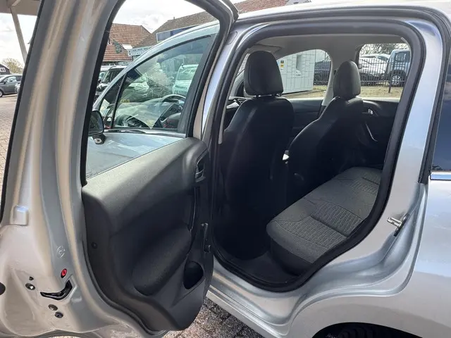 Citroën C3 1.2 PureTech Collection 2015 Benzine 16