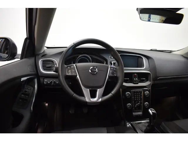 Volvo V40 2.0 123pk Momentum 2017 Benzine 17