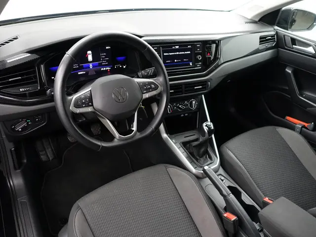 Volkswagen Polo 1.0 TSI Life- 2022 Benzine 2