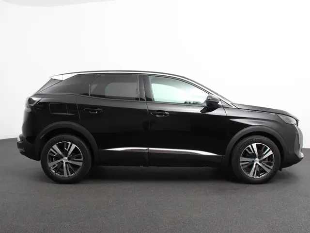 Peugeot 3008 1.2 PureTech 136 Allure Pack 2024 Benzine 9