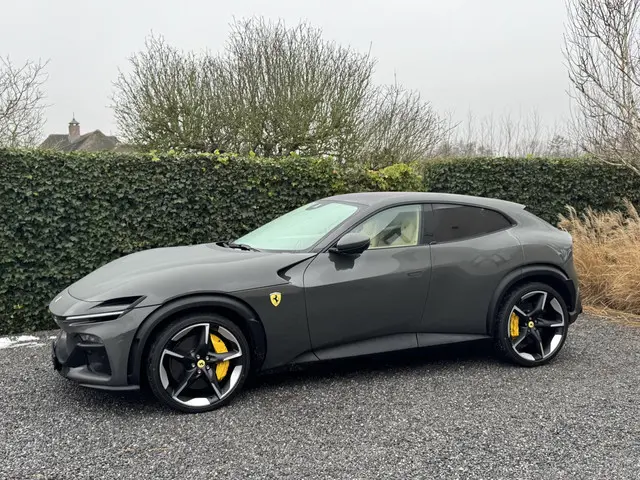 Ferrari Purosangue 6.5 V12 2026 Benzine