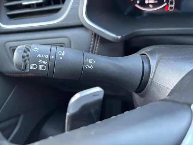 Renault Captur 1.3 mild hybrid 160 iconic 2024 Benzine 31