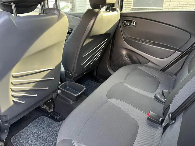 Renault Captur 0.9 TCe Helly Hansen 2015 Benzine 8