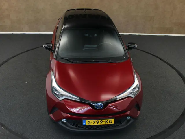 Toyota C-HR 1.8 Hybrid Executive 2019 Hybride Benzine 14