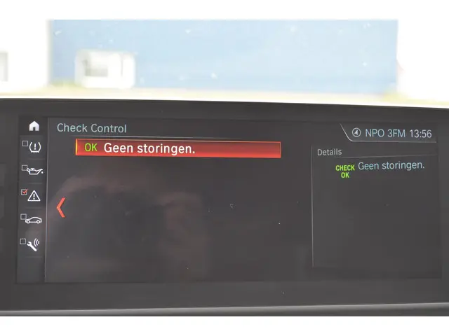 BMW 5 Serie 540i xDrive Touring 340 pk 2017 Benzine 16