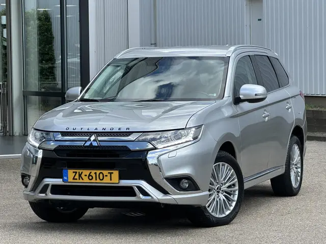 Mitsubishi Outlander 2.4 PHEV Pure+ 2019 Hybride Benzine 11