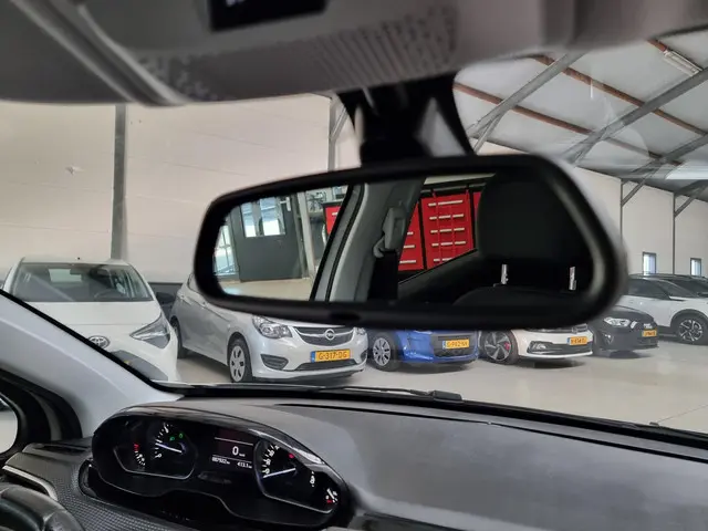 Peugeot 208 1.2 PureTech GT-Line 2019 Benzine 19