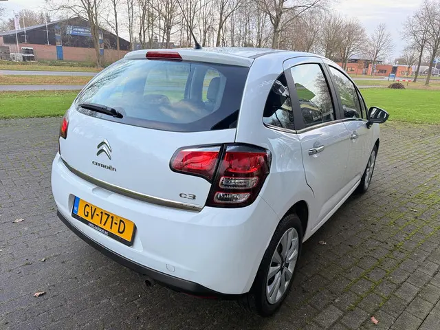 Citroën C3 1.0 PureTech Collection 2015 Benzine 14