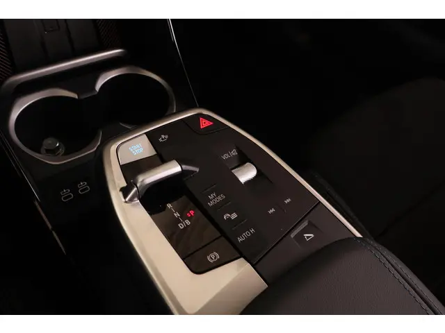 BMW iX2 eDrive20 2024 Elektrisch 25
