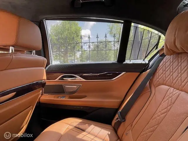 BMW 7 Serie 745e 2019 Hybride Benzine 101
