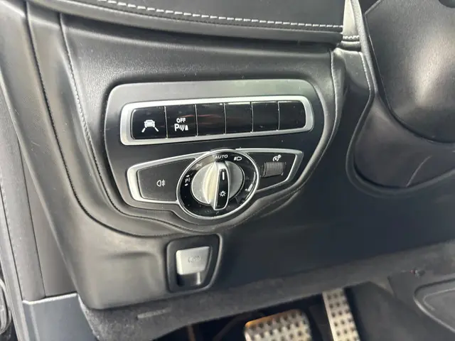 Mercedes-Benz G-Klasse 500 2023 Benzine 12