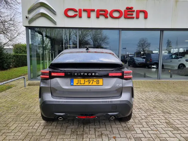 Citroën C4 1.2 Hybrid 145pk Max 2025 Hybride Benzine 5