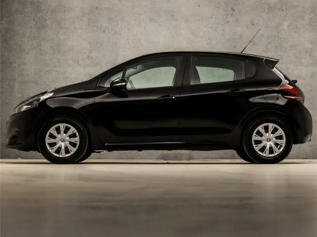 Peugeot 208 1.2 PureTech Sport 2017 Benzine 2