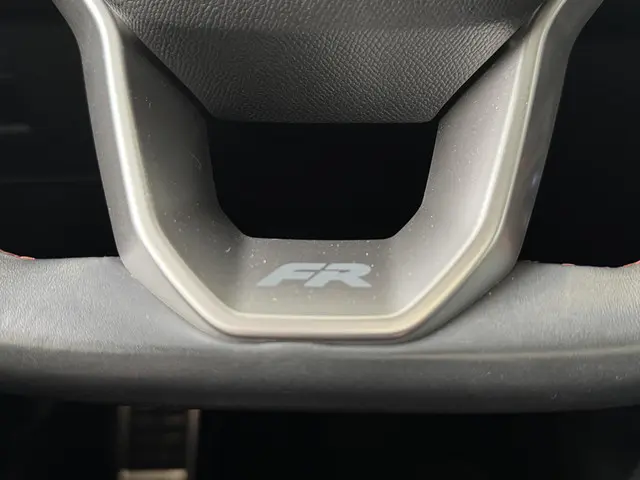 SEAT Ateca 1.5 TSI FR Business Intense 2022 Benzine 31