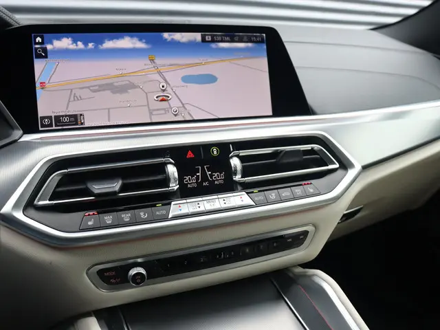 BMW X6 xDrive40i 2022 Benzine 18