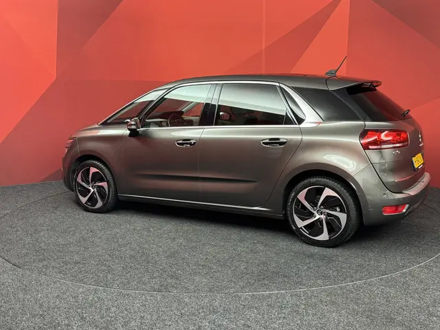 Citroën C4 Picasso 1.6 THP Shine 2017 Benzine 21