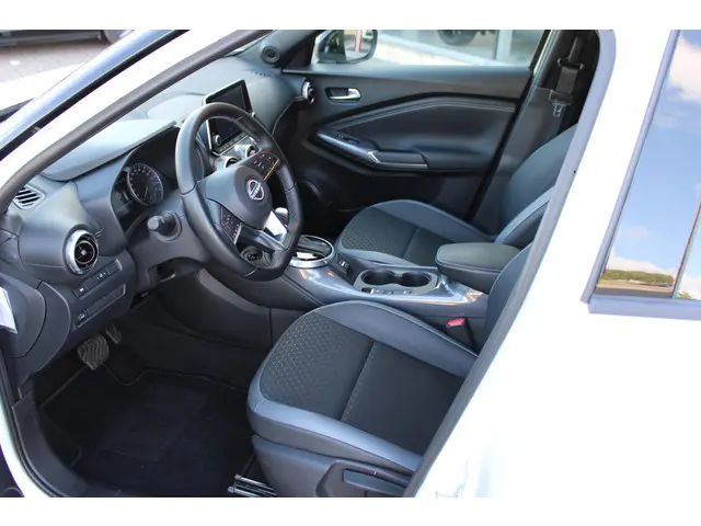 Nissan Juke Hybrid 143 N-Connecta 2023 Hybride Benzine 11