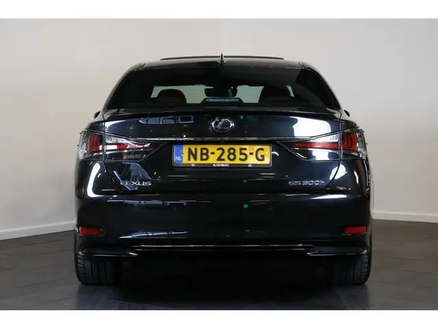 Lexus GS 300h F Sport Line 2017 Hybride Benzine 4