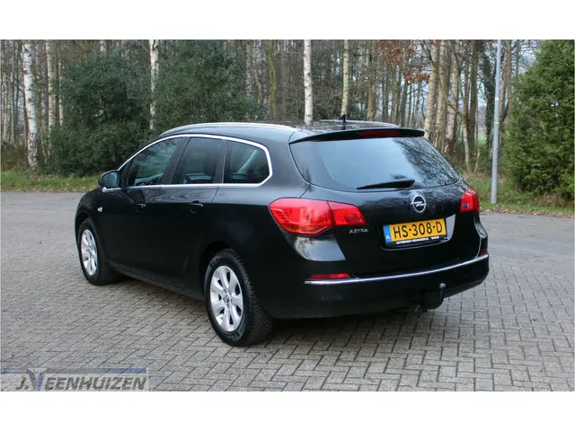 Opel Astra 2