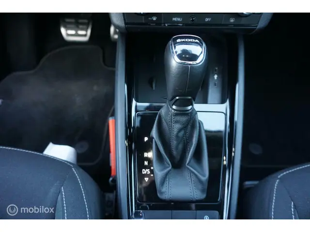 Škoda Kamiq 1.0 TSI Sport Business 2020 Benzine 17