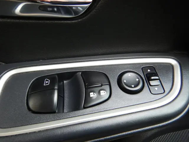 Nissan Micra 1.0L Acenta Connect Pack 2018 Benzine 18