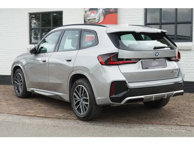 BMW X1 xDrive25e 2024 Hybride Benzine 8