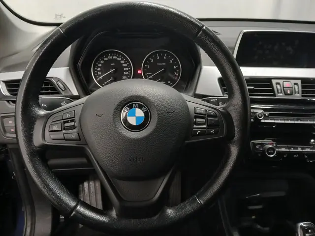 BMW X1 SDrive18i SCHADEAUTO!! 2017 Benzine 12