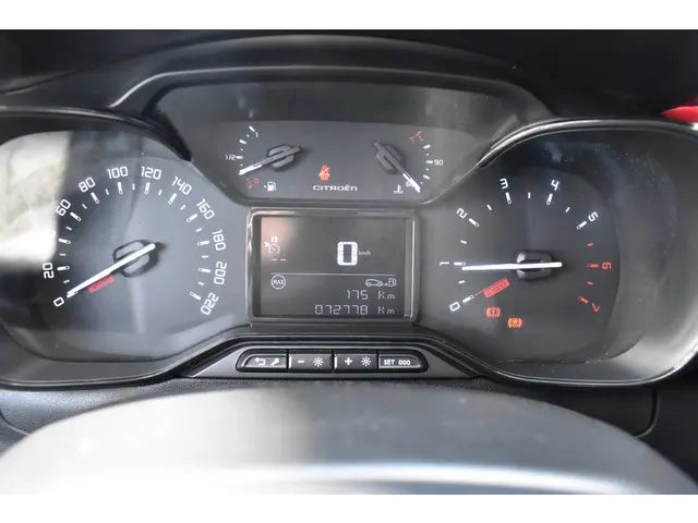 Citroën C3 PureTech 82 ELLE 2018 Benzine 13
