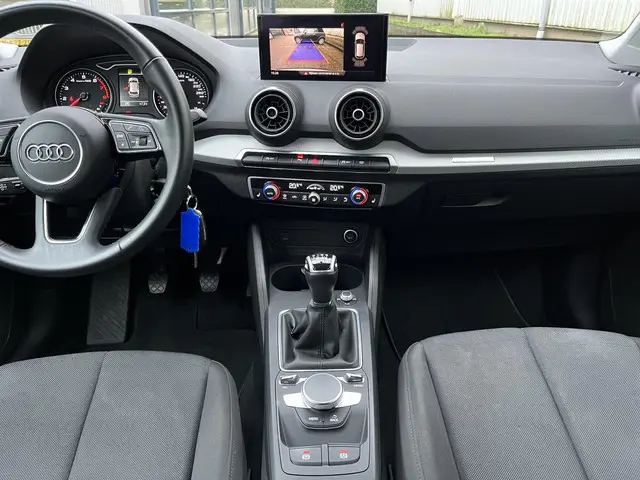Audi Q2 30 TFSI Business Edition 2021 Benzine 64
