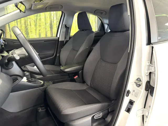 Toyota Yaris 1.5 Hybrid Active 2023 Hybride Benzine 9