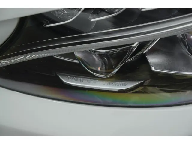 Mercedes-Benz C-Klasse C200 AMG 184pk 2017 Benzine 33