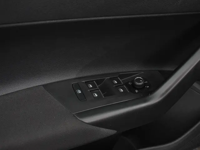 Volkswagen Polo 1.0 TSI 110pk DSG Style 2023 Benzine 11