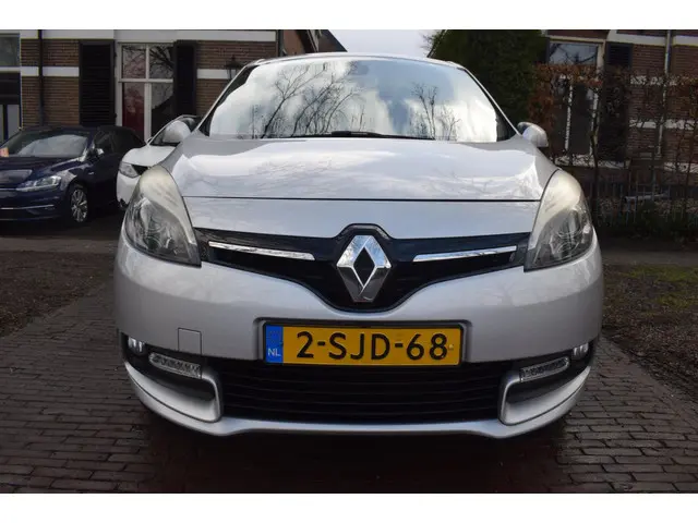 Renault Scénic 1.2 TCe Expression Trekhaak 2013 Benzine 2