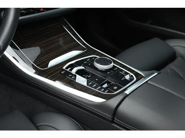 BMW X5 xDrive50e M-Sport 2023 Hybride Benzine 85