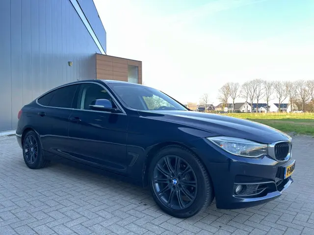 BMW 3 Serie Gran Turismo 320i High Executive 2014 Benzine 3