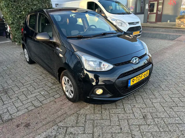 Hyundai i10 3