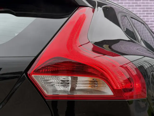 Volvo V40 Cross Country 2.0 T3 Momentum 2017 Benzine 7