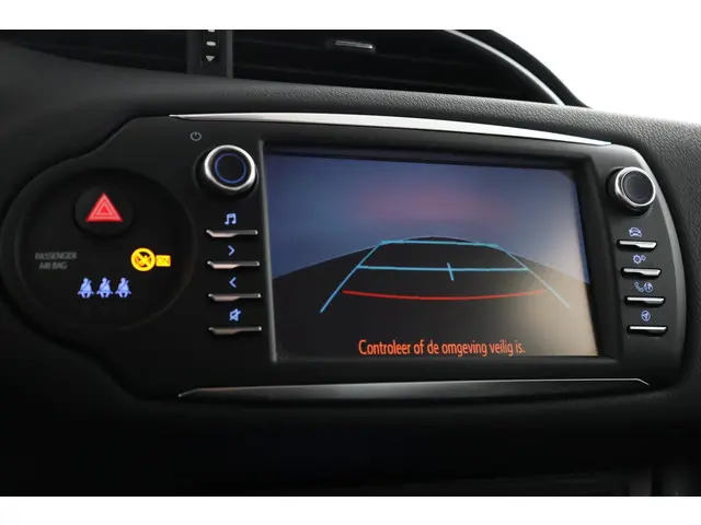 Toyota Yaris 1.5 Hybrid Design 2018 Hybride Benzine 9