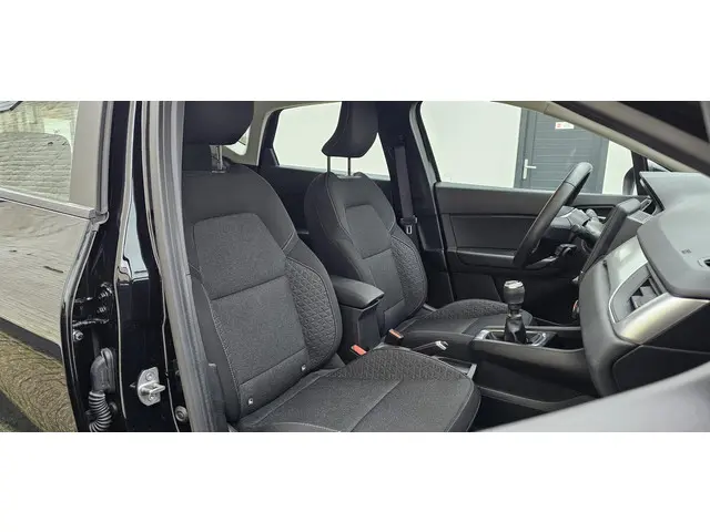 Renault Captur 1.0 TCe 90 evolution 2023 Benzine 36