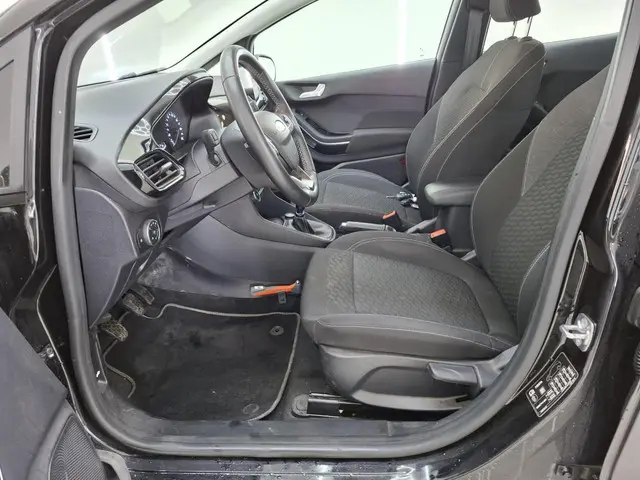 Ford Fiesta 1.0 EcoBoost Hybrid Titanium 2023 Benzine 7