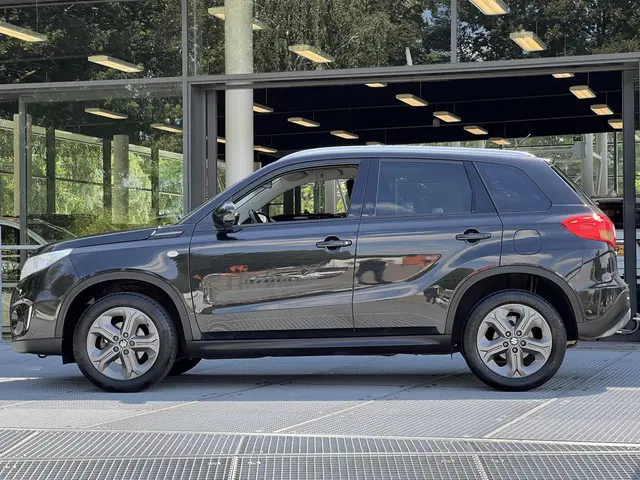Suzuki Vitara 1.6 Exclusive 2016 Benzine 17