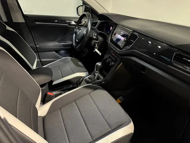 Volkswagen T-Roc 1.5 TSI Sport ACC PANO' 2018 Benzine 3
