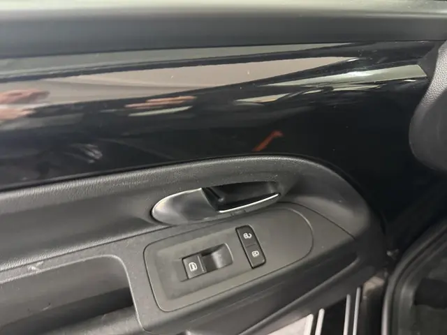 Volkswagen up! 1.0 move up! BlueMotion 2014 Benzine 9