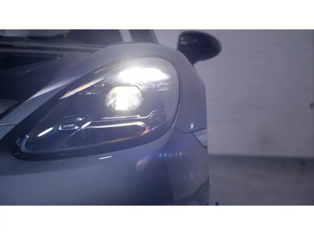 Porsche 718 Spyder RS 2024 Benzine 17