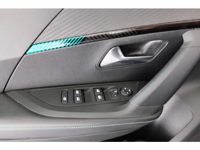 Peugeot 2008 1.2 PureTech Allure Pack 2021 Benzine 26