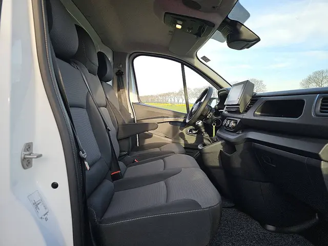 Nissan Primastar 2.0 2024 Diesel 7