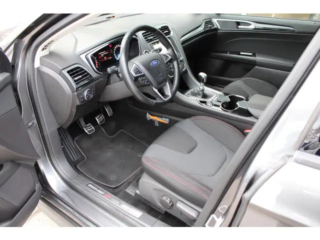 Ford Mondeo 1.5 Ecoboost 161 Pk ST Line HB 2017 Benzine 11