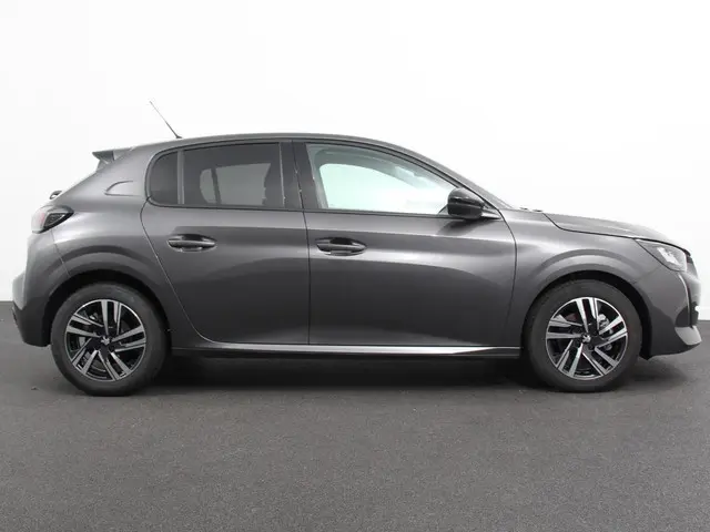 Peugeot 208 1.2 100pk Turbo Allure Pack 2023 Benzine 8