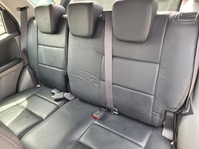 Suzuki SX4 1.6 Executive 2013 Benzine 8