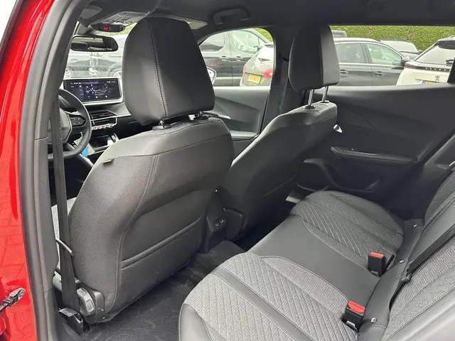 Peugeot 2008 1.2 Turbo 100 PK Allure 2024 Benzine 26